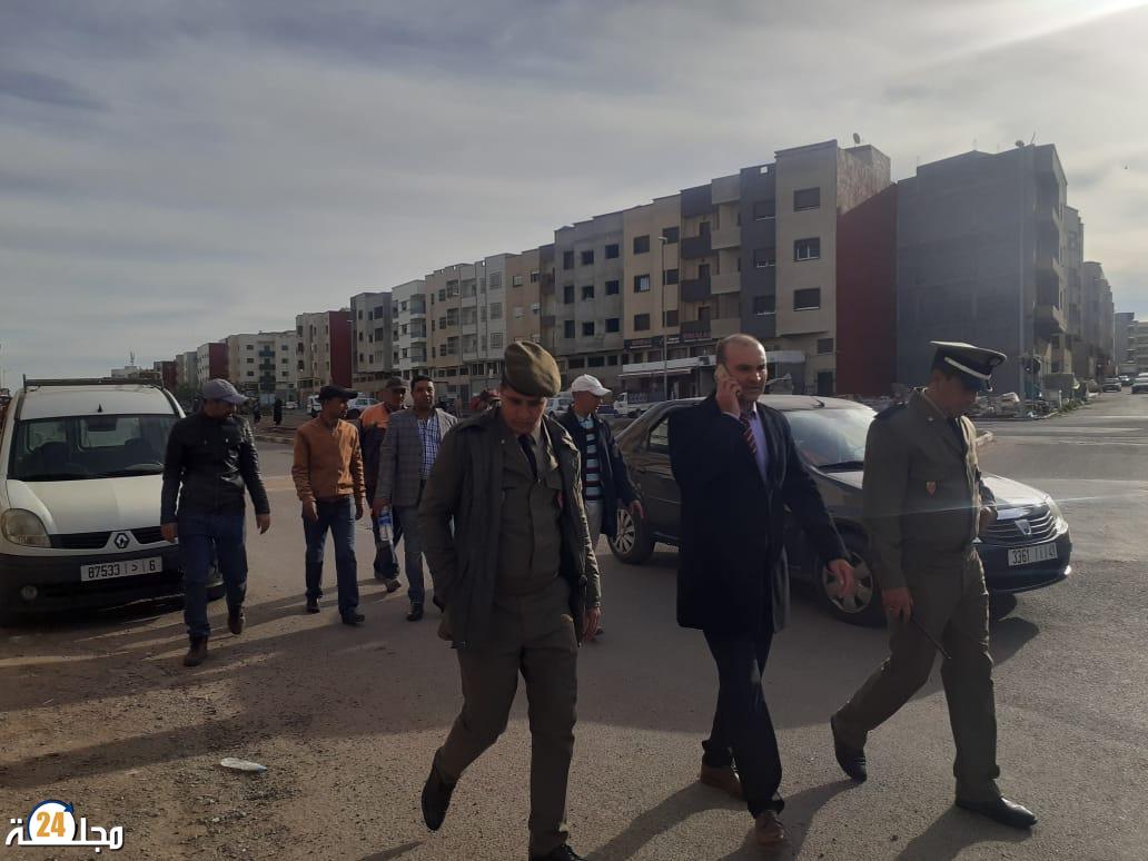 سطات : قائد ملحقة الادراية السادسة يشن حملة شرسة على الباعة الجائلين