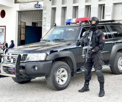 السلطات المغربية تُسلم أمريكا مواطنا بريطانيا متهما بالاحتيال