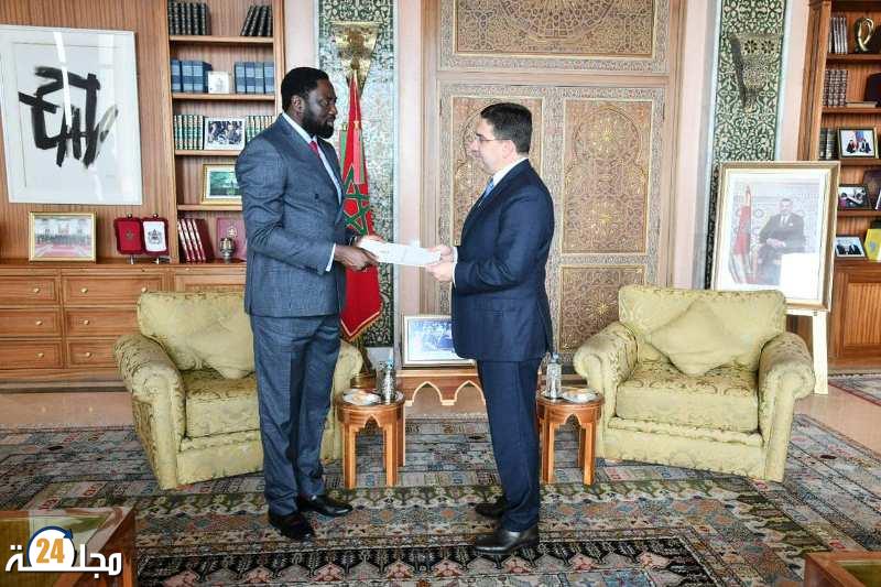 بوريطة يستقبل وزير الشؤون الخارجية الغامبي حاملا رسالة إلى جلالة الملك