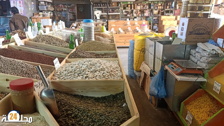 مع اقتراب شهر رمضان..تموين كبير للسوق الوطني بالمنتجات الغذائية