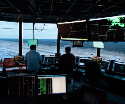 مركز مراقبة الملاحة البحرية بطنجة.. أدوار متعددة لضمان السلامة والمساهمة في حماية البيئة