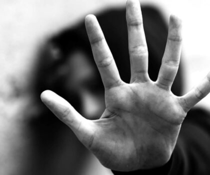 فتاة قاصر تتهم ولاد الفشوش بتخديرها و نشر واقعة اغتصابها بمواقع التواصل الاجتماعي