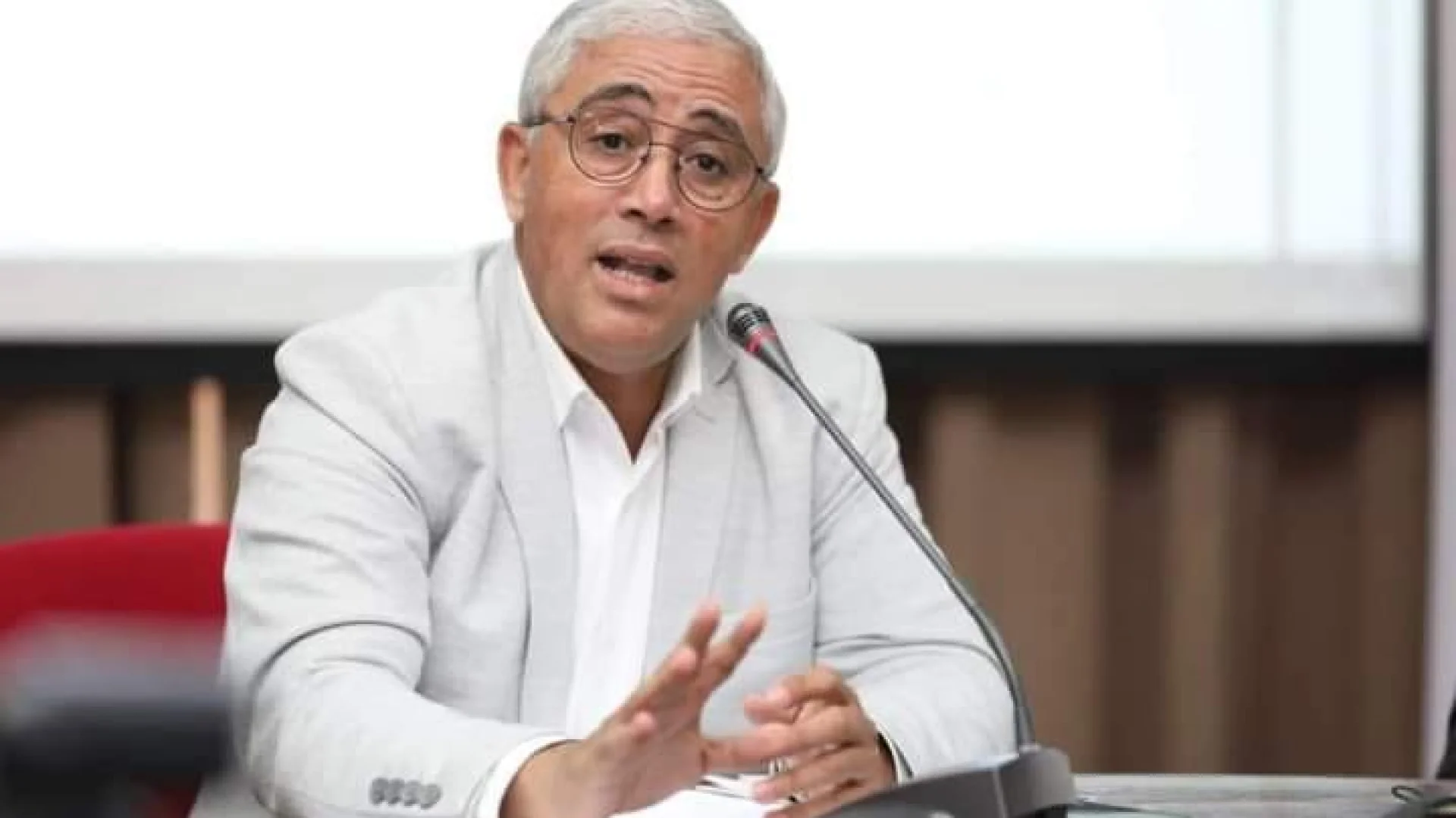 أخشيشن يوجه رسالة توضيح للصحافيين المهنيين المرفوض طلباتهم لتجديد بطاقة الصحافة