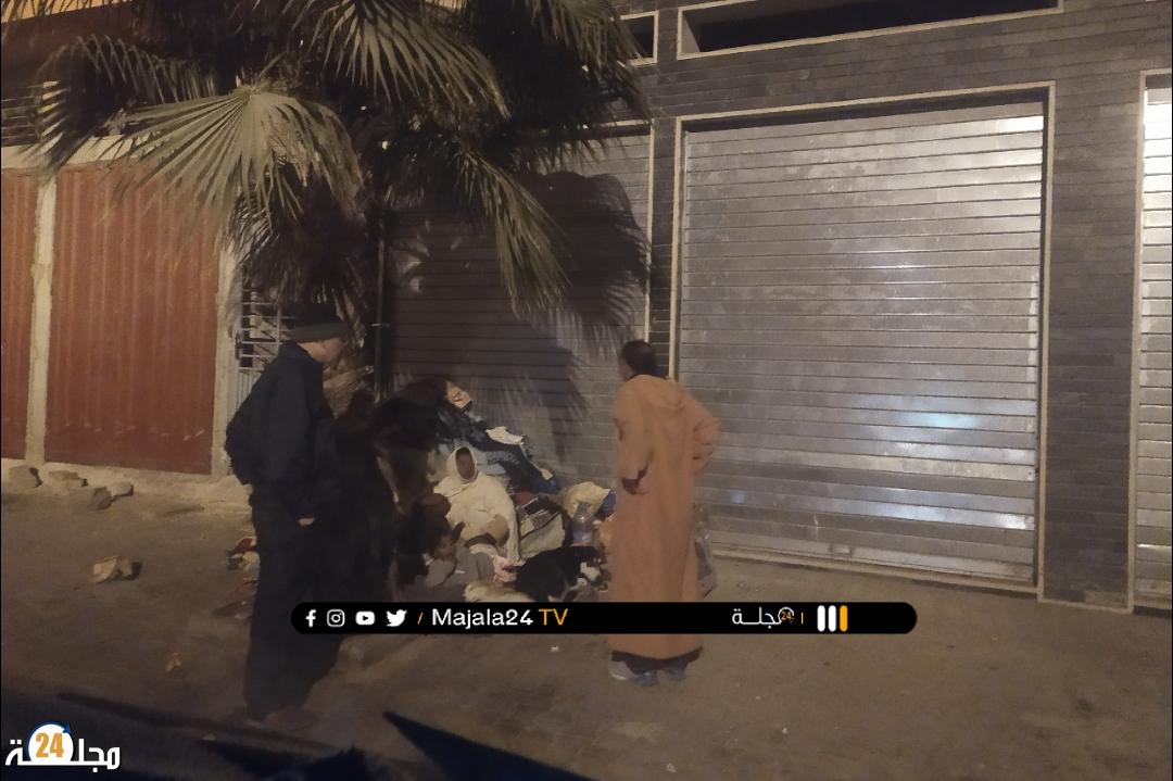 سلطات بيوكرى تواصل عملية إيواء حالات التشرد و كاميرا مجلة 24 ترصد حالة لسيدة و اطفالها