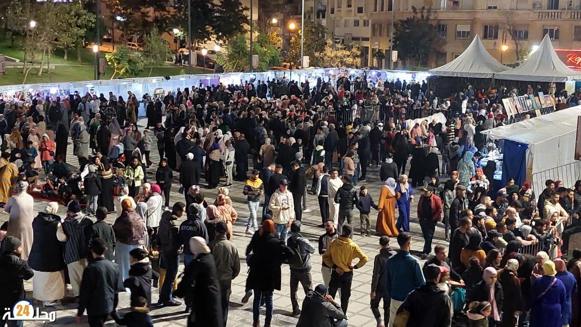 توافد عدد كبير من الزوار،على المعرض التضامني للمنتوجات المجالية لاقليم تيزنيت بمدينة طنجة