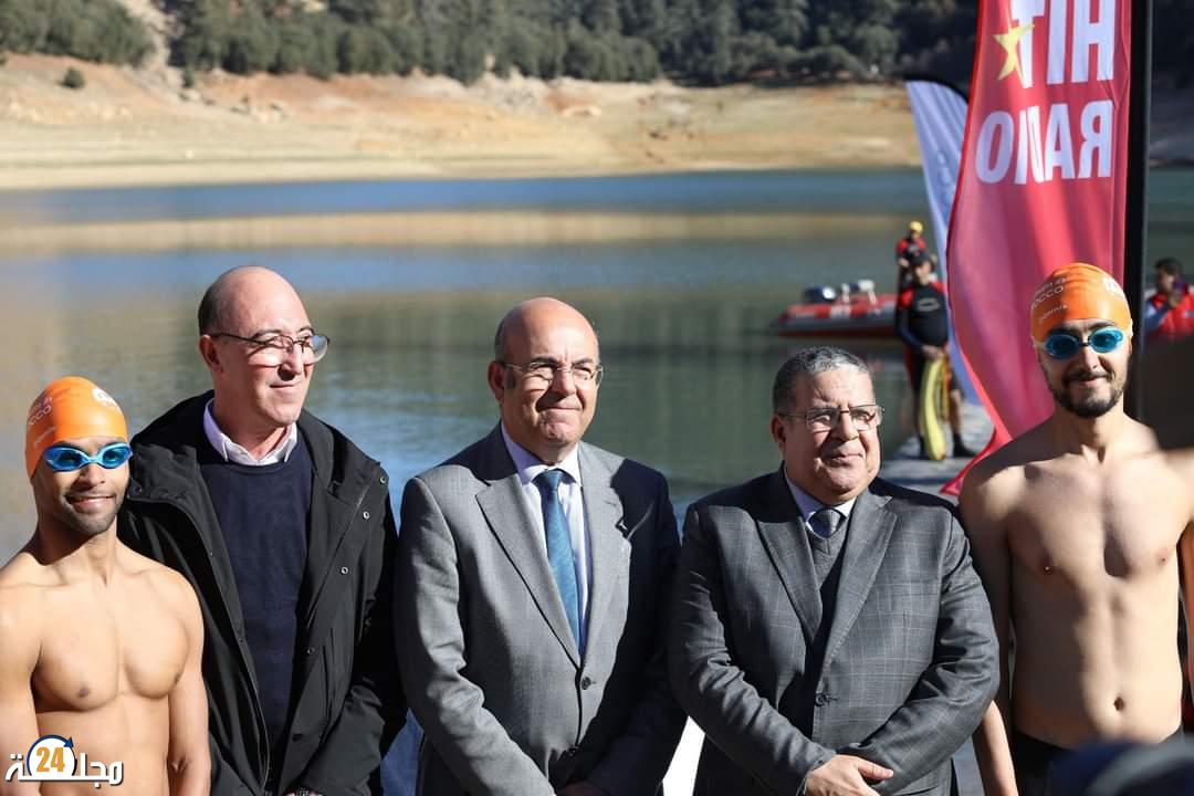 خنيفرة…. تحتضن بحيرة اكلمام تظاهرة السباحة في المياه الباردة