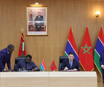 المغرب وغامبيا يتفقان على تطوير شراكتهما الاقتصادية وزيادة المبادلات الثنائية
