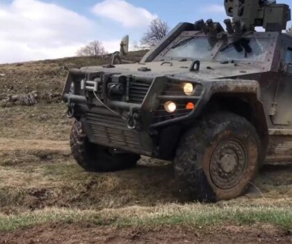 المغرب يتجه لاقتناء 220 مركبة عسكرية