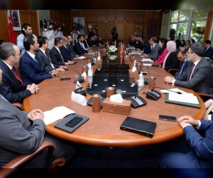 مباحثات مغربية إماراتية لتعزيز التعاون الاقتصادي في عدة قطاعات