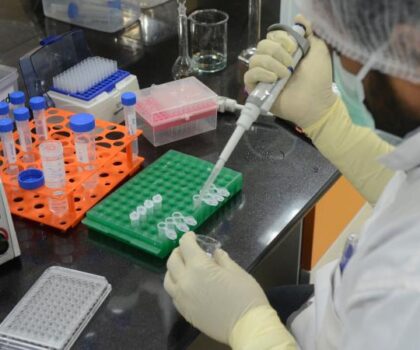 ابتكار مادة ماصة عامة لتنقية الدم