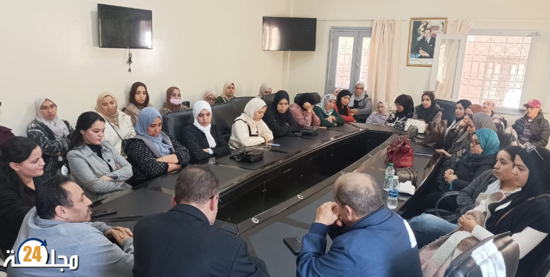 لقاء تواصلي لجمعية تحدي الإعاقة بتيزنيت و الاطر العاملة بالمراكز التابعة لها