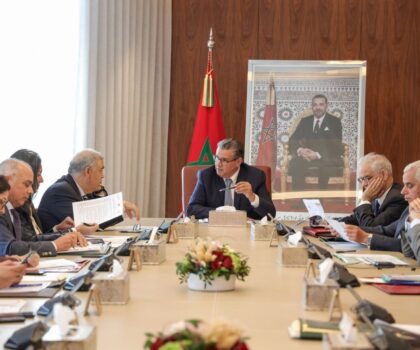 أخنوش يؤكد إصدار 42.047 ترخيصا يتعلق بأشغال إعادة البناء أو الدعم لفائدة الاسر المتضررة من الزلزال