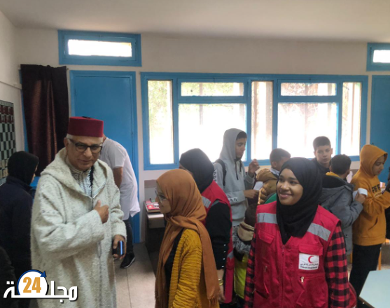 الهلال الأحمر يقود حملة طبية لتصحيح البصر للتلاميذ مع توزيع نظارات مجانا