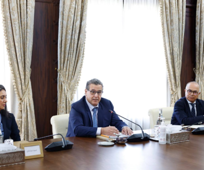 تفاصيل اتفاق عزيز أخنوش لرفع أجور الموظفين وزيادة الحد الأدنى للأجر في المغرب