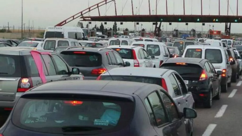 عيد الفطر.. الشركة الوطنية للطرق السيارة توصي زبناءها بتنظيم تنقلاتهم