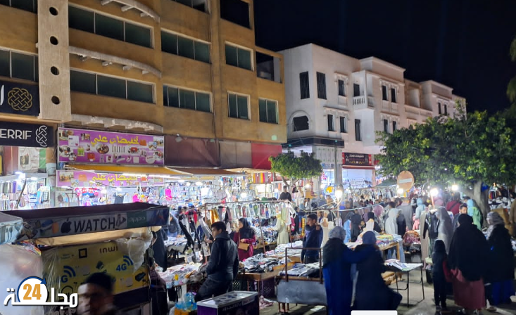 رواج تجاري واحتلال غير قانوني في ساحة البرانس بالجديدة خلال الأيام الأخيرة من شهر رمضان