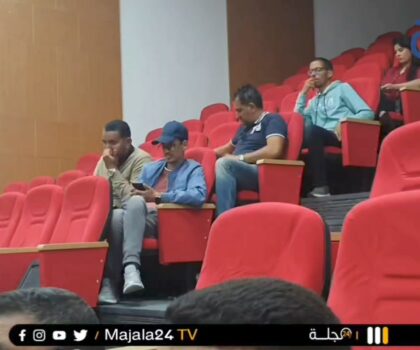 بالفيديو..العيون… الصحفي و الكاتب لرباس الركيبي يتحدث عن روايته الجديدة “أوراق من زمن مضى ” باللجهة الحسانية
