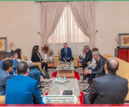 جلسة عمل لتعزيز الشراكات التنموية بإقليم بوجدور