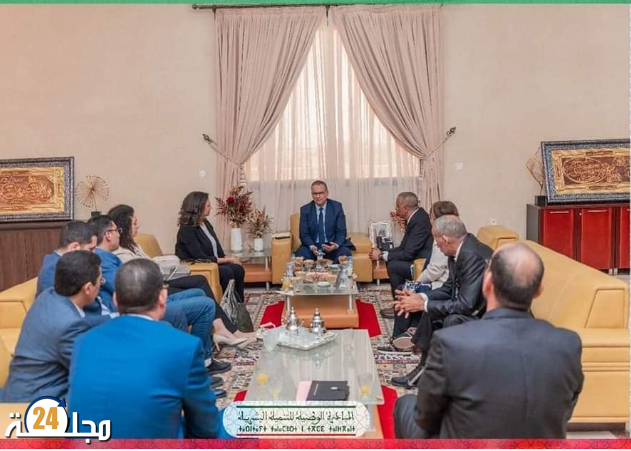 جلسة عمل لتعزيز الشراكات التنموية بإقليم بوجدور