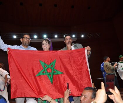 الفنانة الأمازيغية فاطمة تحيحيت تحيي حفلا فنيا بمدينة ليريدا الإسبانية