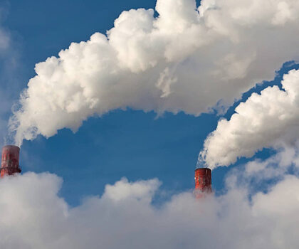 الحكومة تعد برنامجا جديدا للوقاية والحد من التلوث الصناعي