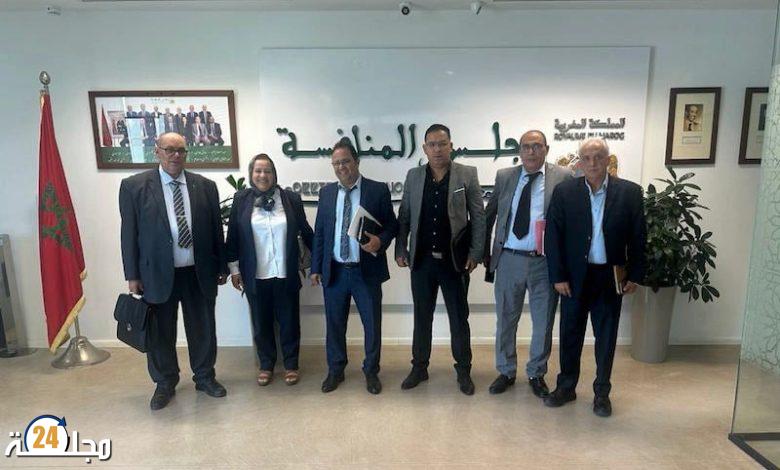 للحد من عشوائية الأسعار.. مجلس المنافسة يجتمع بأرباب المقاهي