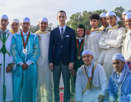 بنسليمان: ابن رئيس المجلس الإقليمي يفوز بجائزة الحسن الثاني للفروسية التقليدية