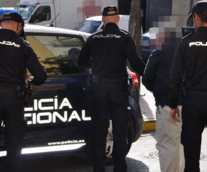 اسبانيا: الحكم على رجل أعمال مغربي متورط في استغلال مهاجرين سريين