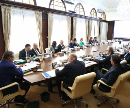 أسماء جديدة تطفو على لائحة الاستوزار