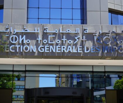 إلزام المؤثرين بالتصريح بمداخيلهم وأداء ما بذمتهم من مستحقات ضريبية