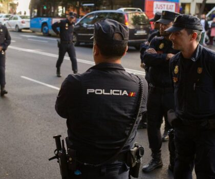 الاتجار بالبشر.. الأمن الإسباني يفكك شبكة إجرامية تستهدف المغاربة