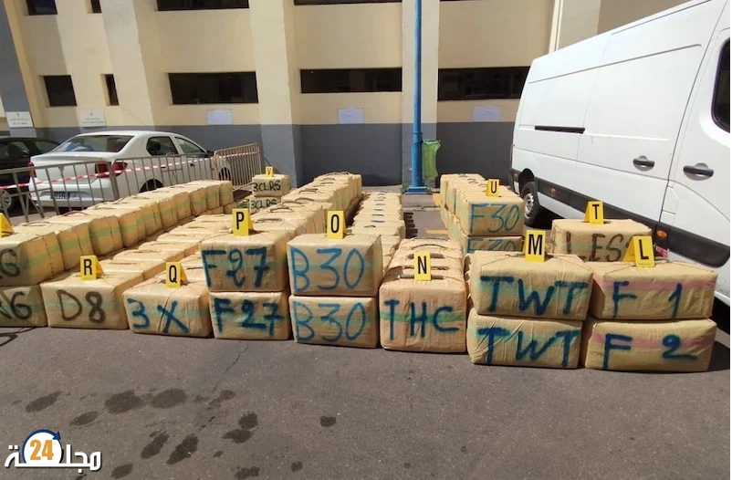 طنجة: تفكيك شبكة لتهريب المخدرات داخل شاحنات لنقل الأسماك