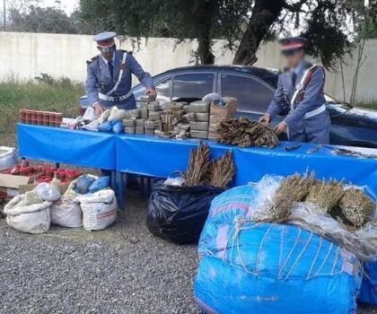 درك بيوكرى يتمكن من حجز أكثر من 500 كلغ من الكيف و2 كلغ من مخدر الشيرا داخل فيلا بدوار ايت مولود