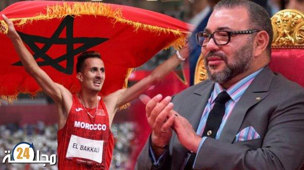 جلالة الملك يهنئ البطل الأولمبي سفيان البقالي بمناسبة تتويجه بالميدالية الذهبية في أولمياد باريس
