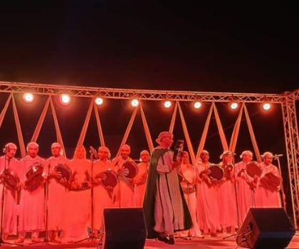 حاتم إدار يلهب منصة اليوم الثاني بمهرجان السلام و التسامح بزايدة