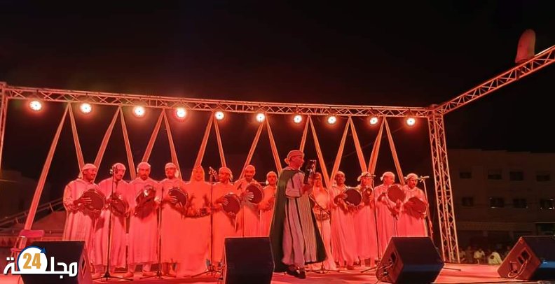 حاتم إدار يلهب منصة اليوم الثاني بمهرجان السلام و التسامح بزايدة