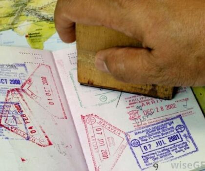 فضاء شنغن..تغيير الأختام التقليدية على جوازات السفر بمسح إلكتروني تلقائي