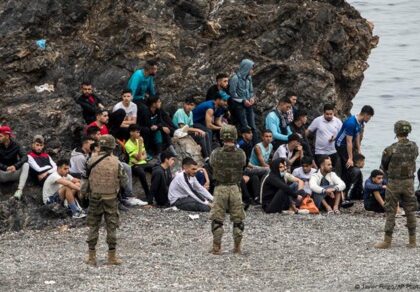 اجهاض محاولة دخول 50 شخص إلى مليلية سباحة