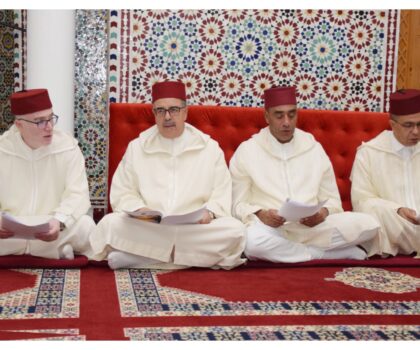 عامل إقليم ميدلت يترأس حفلا دينيا بمناسبة ذكرى المولد النبوي الشريف بمسجد السلام”