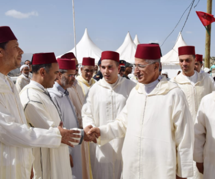 تسليم هبة ملكية بمناسبة الذكرى السادسة والعشرون لوفاة الملك الحسن الثاني لضريح سيدي يحيى ويوسف إقليم ميدلت