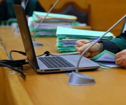طنجة: متابعة مستشار جماعي سابق متورط في قضايا التشهير والادعاءات الكاذبة