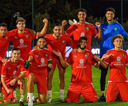 كأس أمم إفريقيا ..بعثة المنتخب الوطني تشد الرحال صوب مدينة وجدة