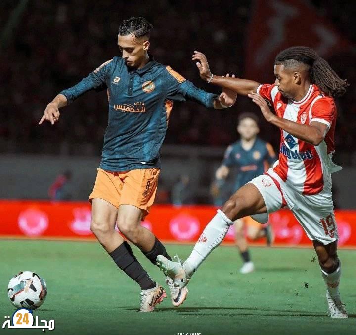 نهضة بركان يقهر الوداد بعشرة لاعبين ويواصل التحليق في صدارة الدوري
