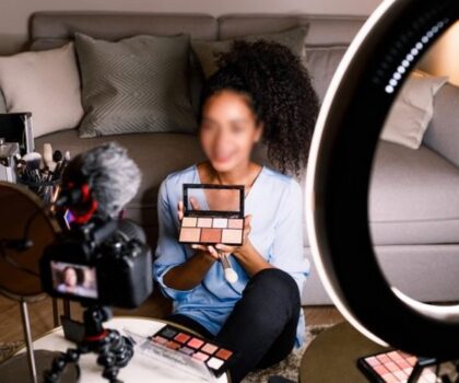 إخضاع “المؤثرين” المغاربة لضريبة 30 بالمائة على مداخليهم