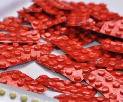 تفكيك شبكة تتاجر في المخدرات و”القرقوبي” بمدينة وجدة