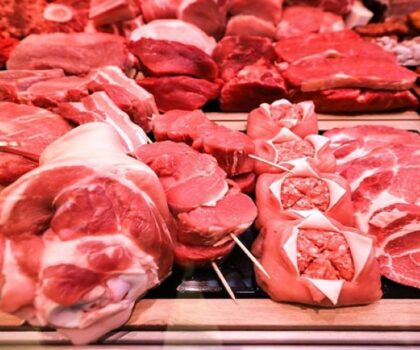 إخضاع اللحوم المستوردة لعملية المراقبة الصارمة والفحص الدقيق