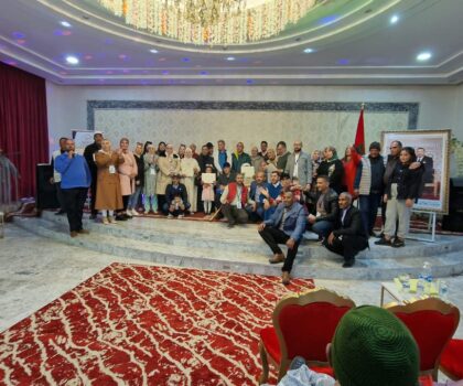 “جمعية الأعمال الاجتماعية بعمالة ميدلت تحتفي بموظفيها المتقاعدين وتوزع ثلاث تذاكر للعمرة بمناسبة الذكرى 49 للمسيرة الخضراء