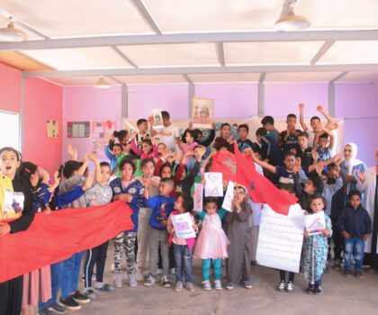 “قافلة الابتسامة تضيء سماء بئر مزوي: احتفالية وطنية تزرع الفرح في قلوب الأطفال