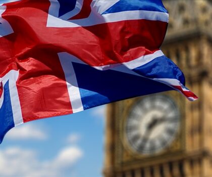 الاعتراف البريطاني بسيادة المغرب على الصحراء: خطوة لتعزيز الشراكة الاستراتيجية