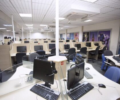 مجلة إسبانية: المغرب “فاعل استراتيجي” في قطاع ترحيل الخدمات